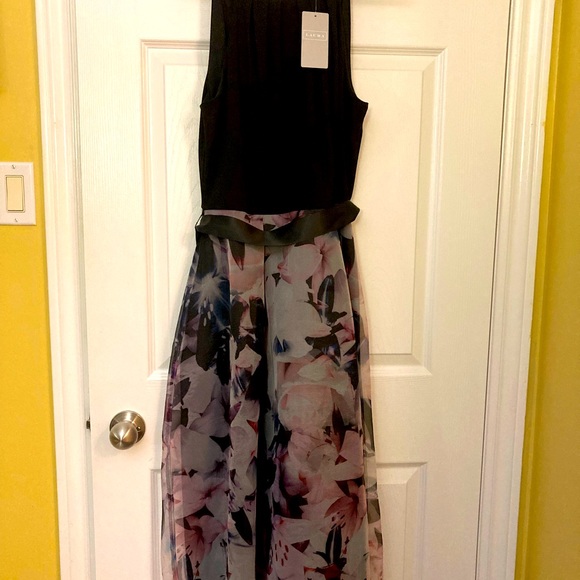 Brand new size 8 dress from the Laura store. Got for an event that didn’t happen - Picture 1 of 6